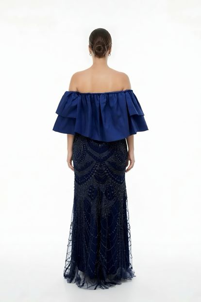 فستان سهرة أزرق داكن مزين بالترتر بمقاسات كبيرة